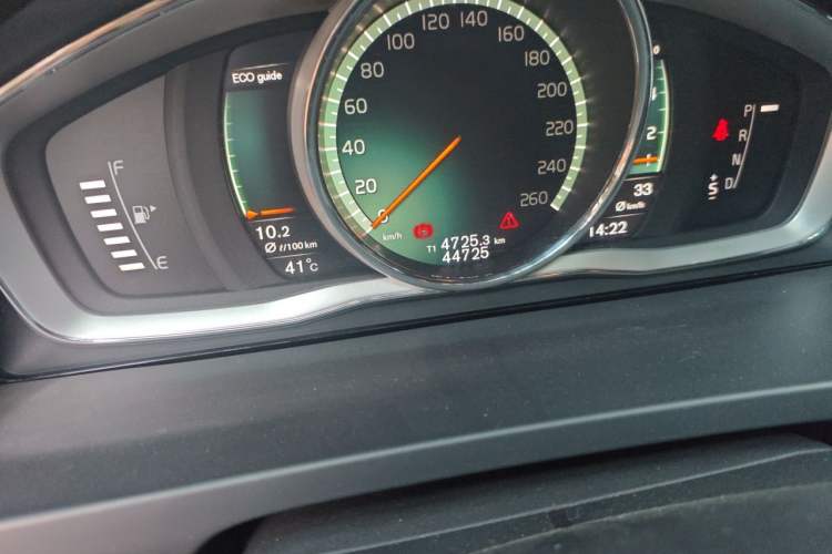 Used Volvo S60 2017 S60L T4 Smart Range Edition Odometer Close Up