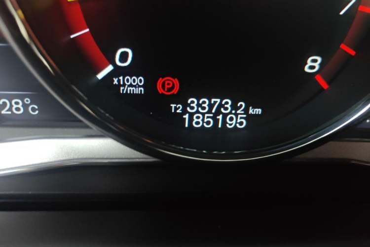 Used Volvo S60 2017 S60L T4 Smart Range Edition Odometer Close Up