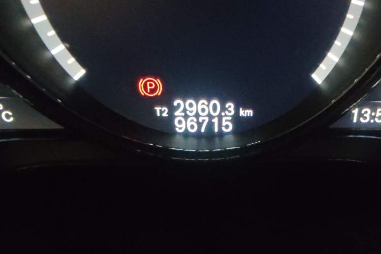 Used Volvo S60 2017 S60L T5 Intelligent Drive Edition Odometer Close Up