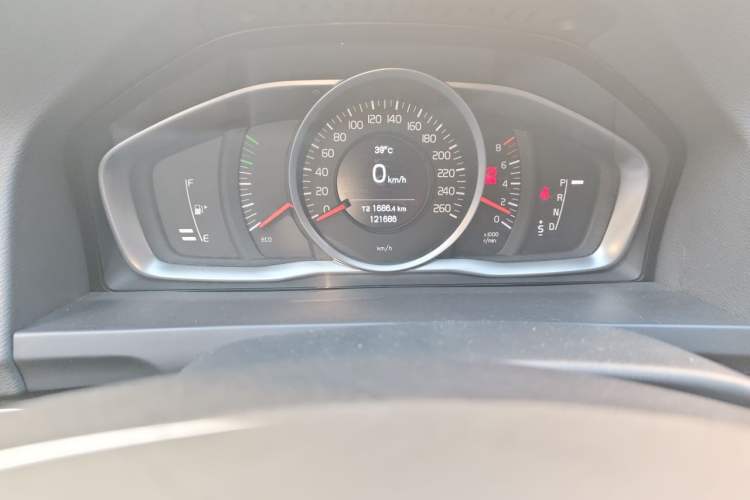 Used Volvo S60 2017 S60L T3 Smart Upgrade Edition Odometer Close Up