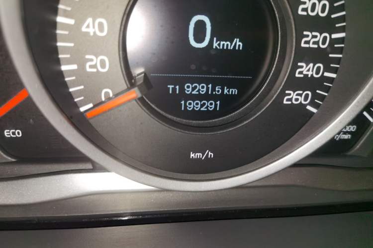 Used Volvo S60 2017 S60L T3 Smart Upgrade Edition Odometer Close Up