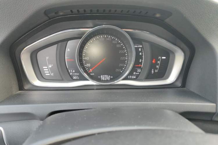 Used Volvo S60 2017 S60L T5 Intelligent Drive Edition Odometer Close Up