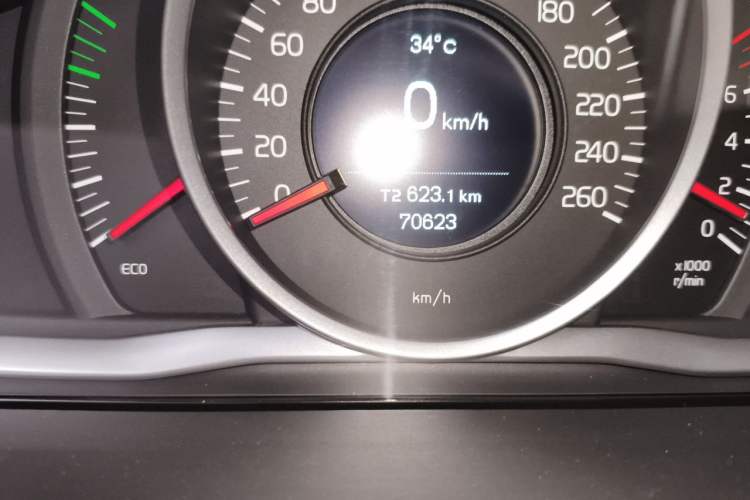 Used Volvo S60 2017 S60L T3 Smart Upgrade Edition Odometer Close Up