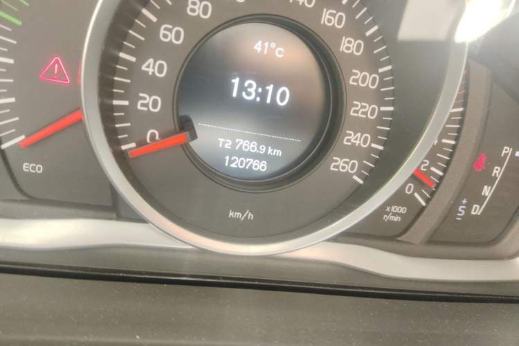 Used Volvo S60 2017 S60L T3 Smart Upgrade Edition Odometer Close Up