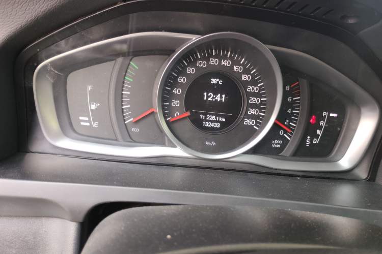 Used Volvo S60 2017 S60L T3 Smart Drive Edition Odometer Close Up
