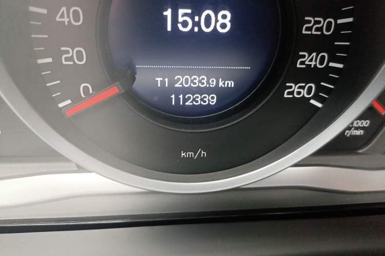 Used Volvo S60 2017 S60L T3 Smart Upgrade Edition Odometer Close Up