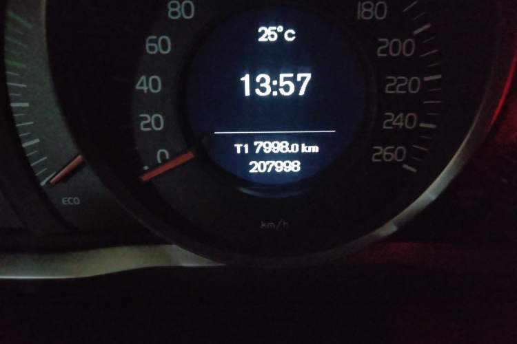Used Volvo S60 2017 S60L T3 Smart Upgrade Edition Odometer Close Up