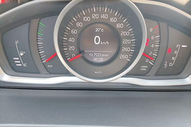Used Volvo S60 2017 S60L T3 Smart Drive Edition Odometer Close Up