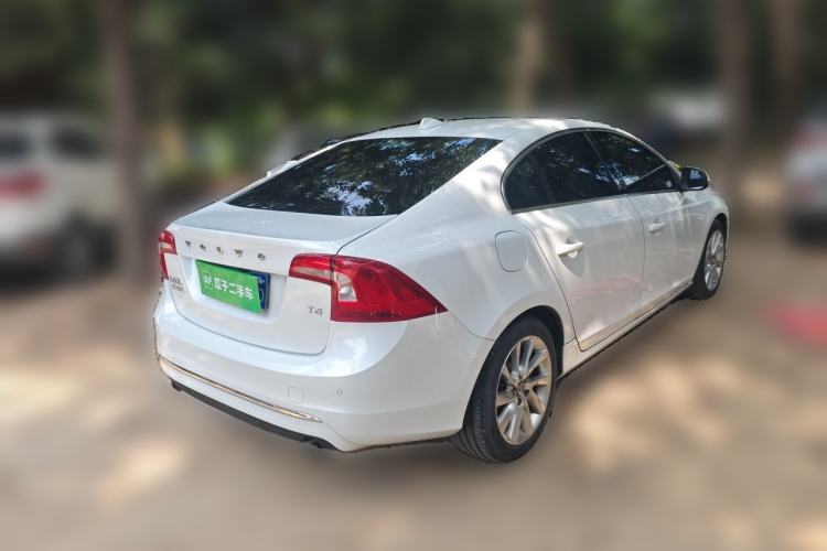Used Volvo S60 2017 S60L T4 Smart Range Edition Rear Right 45 Deg