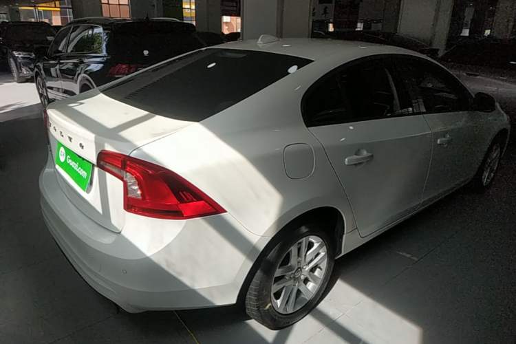 Used Volvo S60 2017 S60L T3 Smart Drive Edition Rear Right 45 Deg