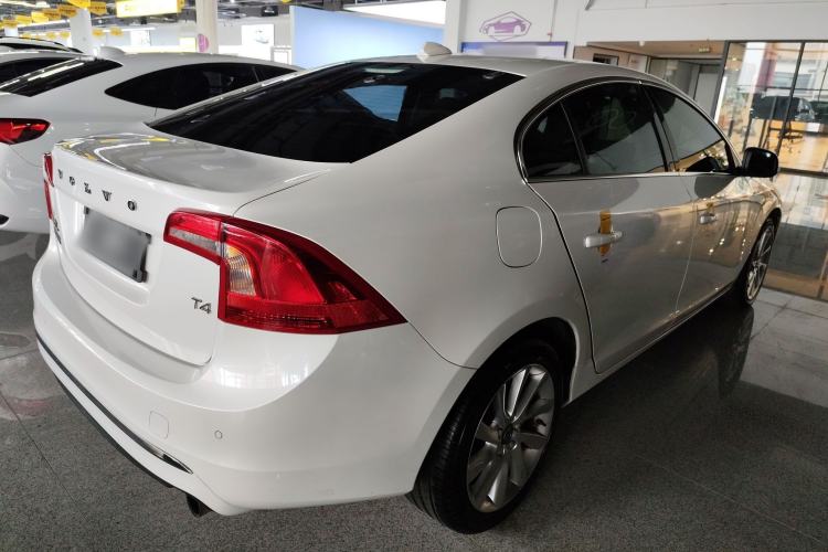 Used Volvo S60 2017 S60L T4 Smart Range Edition Rear Right 45 Deg