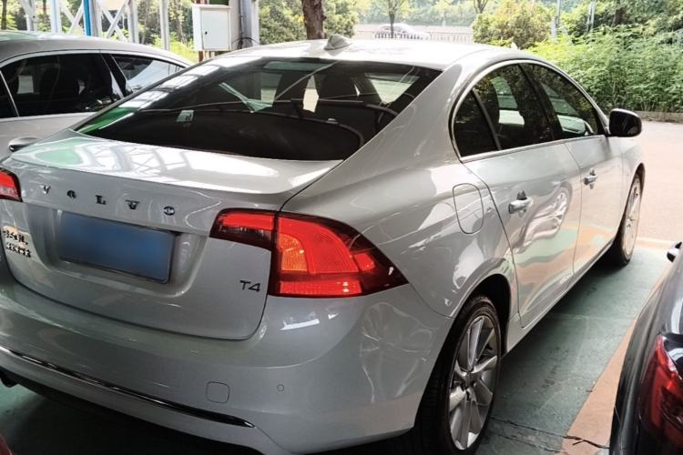 Used Volvo S60 2017 S60L T4 Smart Range Edition Rear Right 45 Deg