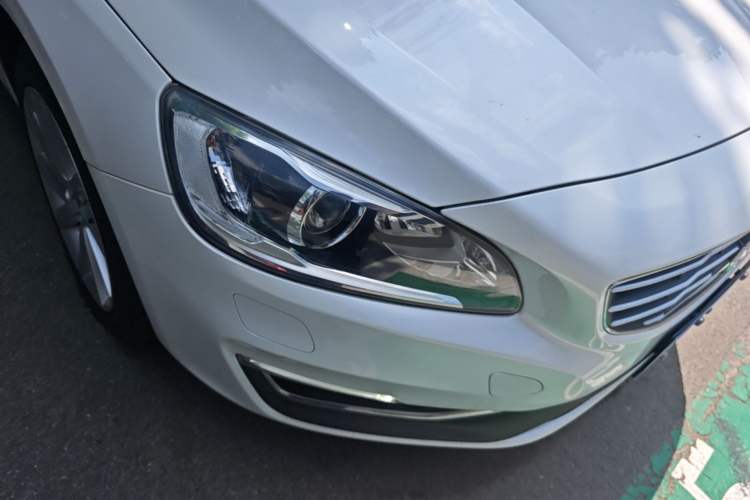 Used Volvo S60 2017 S60L T4 Smart Range Edition Right Front Headlight