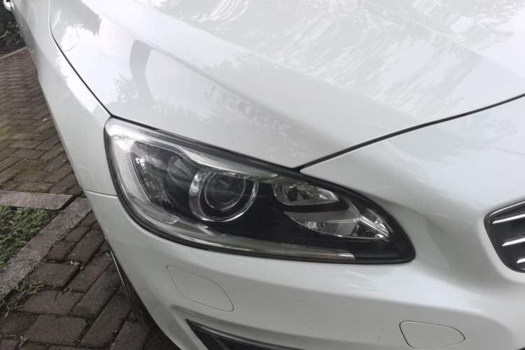 Used Volvo S60 2017 S60L T5 Intelligent Drive Edition Right Front Headlight