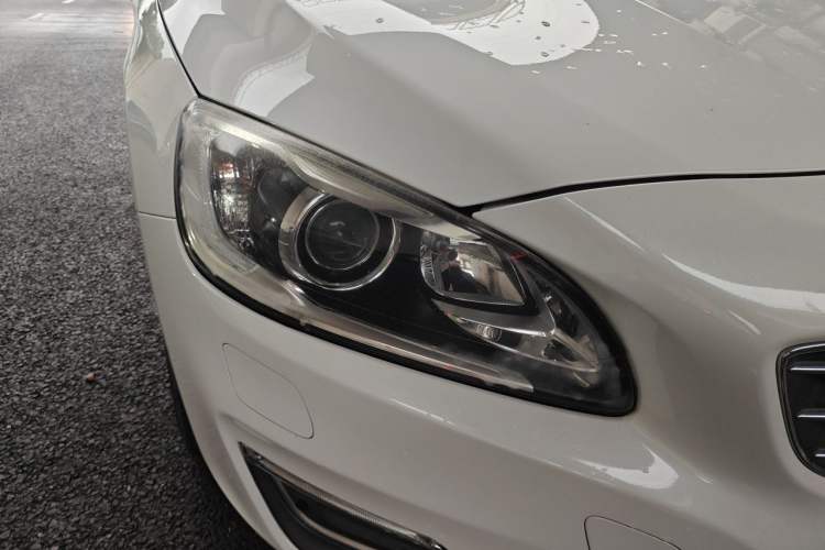 Used Volvo S60 2017 S60L T4 Smart Range Edition Right Front Headlight