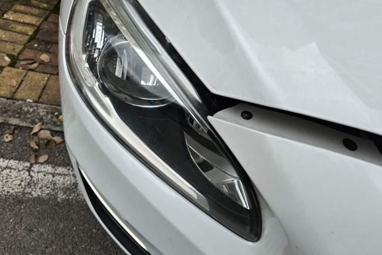 Used Volvo S60 2017 S60L T3 Smart Drive Edition Right Front Headlight