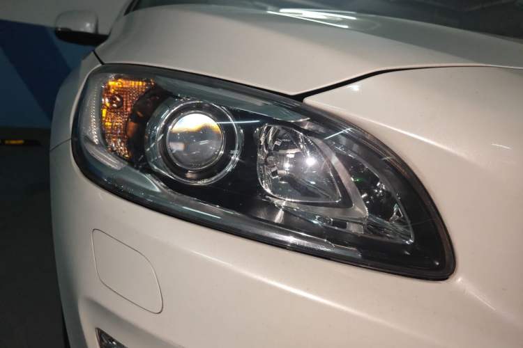 Used Volvo S60 2017 S60L T4 Smart Range Edition Right Front Headlight