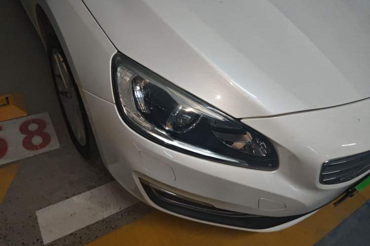 Used Volvo S60 2017 S60L T3 Smart Upgrade Edition Right Front Headlight