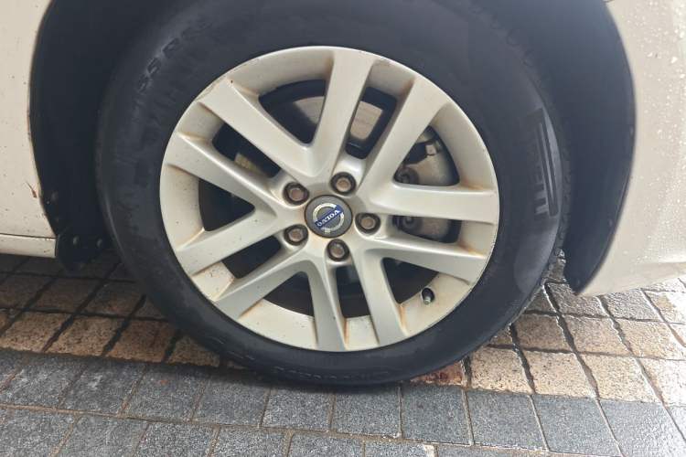 Used Volvo S60 2017 S60L T3 Smart Upgrade Edition Right Front Wheel Hub