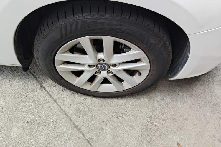 Used Volvo S60 2017 S60L T3 Smart Upgrade Edition Right Front Wheel Hub