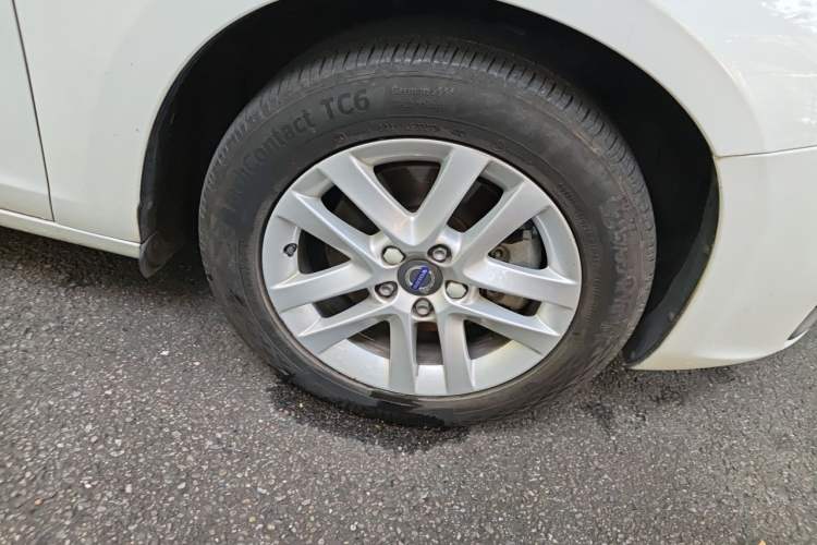Used Volvo S60 2017 S60L T3 Smart Upgrade Edition Right Front Wheel Hub