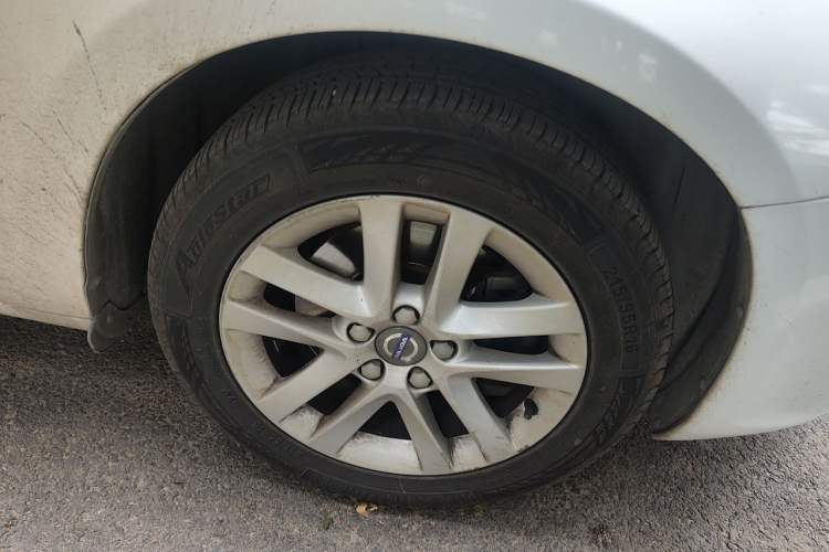 Used Volvo S60 2017 S60L T3 Smart Upgrade Edition Right Front Wheel Hub