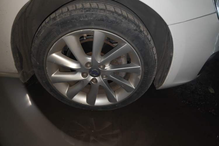 Used Volvo S60 2017 S60L T4 Smart Range Edition Right Front Wheel Hub