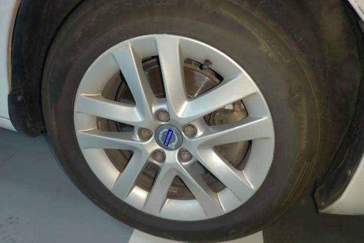 Used Volvo S60 2017 S60L T3 Smart Upgrade Edition Right Front Wheel Hub