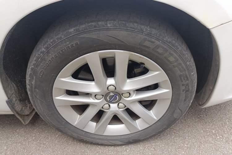 Used Volvo S60 2017 S60L T3 Smart Upgrade Edition Right Front Wheel Hub
