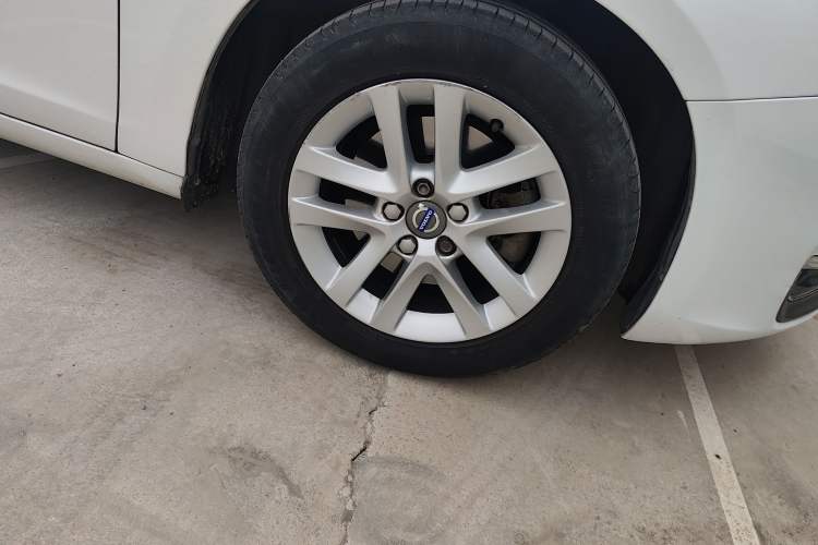 Used Volvo S60 2017 S60L T3 Smart Upgrade Edition Right Front Wheel Hub