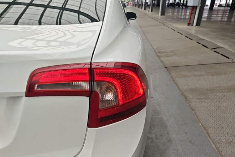 Used Volvo S60 2017 S60L T3 Smart Upgrade Edition Right Rear Taillight