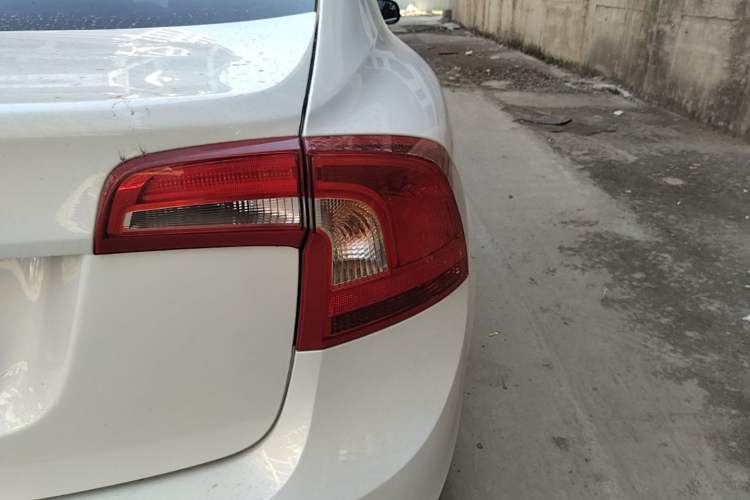 Used Volvo S60 2017 S60L T3 Smart Upgrade Edition Right Rear Taillight