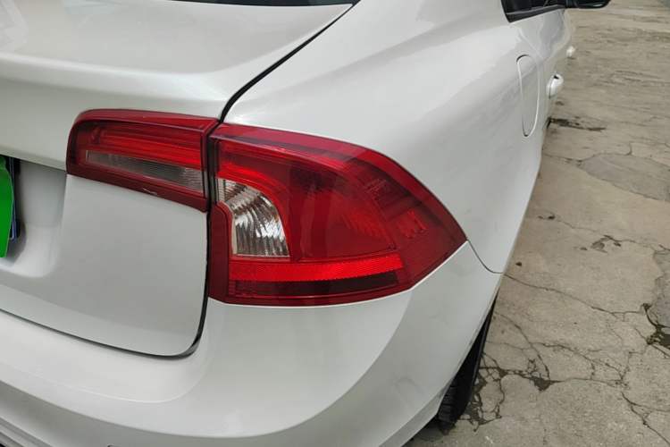Used Volvo S60 2017 S60L T3 Smart Drive Edition Right Rear Taillight