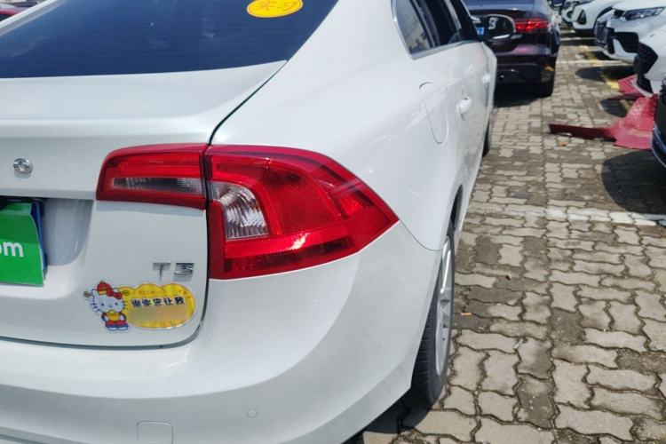 Used Volvo S60 2017 S60L T3 Smart Upgrade Edition Right Rear Taillight