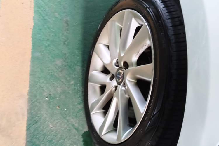 Used Volvo S60 2017 S60L T4 Smart Range Edition Right Rear Wheel Hub