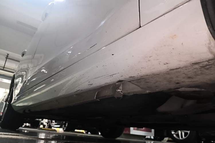 Used Volvo S60 2017 S60L T3 Smart Upgrade Edition Right Side Sill