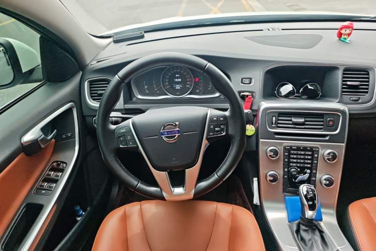 Used Volvo S60 2017 S60L T3 Smart Upgrade Edition Steering Wheel