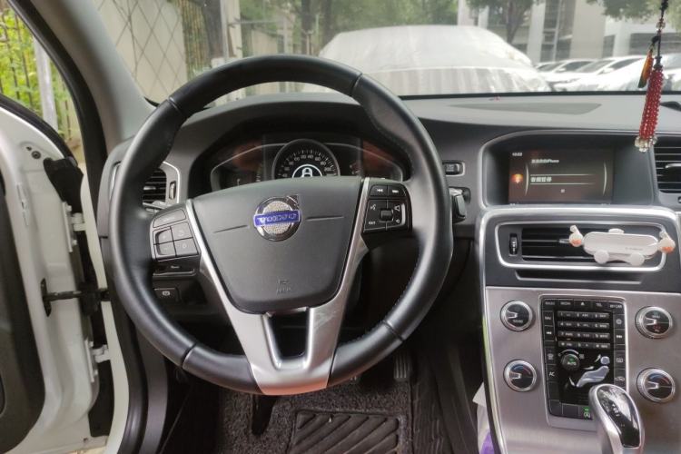 Used Volvo S60 2017 S60L T3 Smart Upgrade Edition Steering Wheel