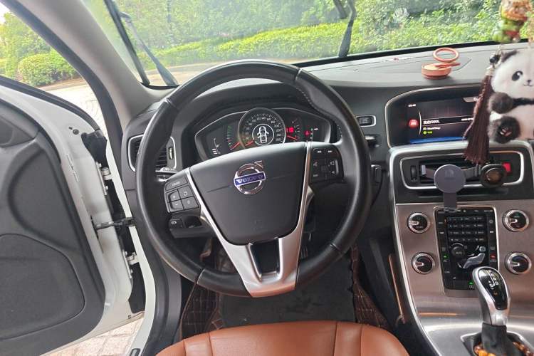 Used Volvo S60 2017 S60L T3 Smart Upgrade Edition Steering Wheel