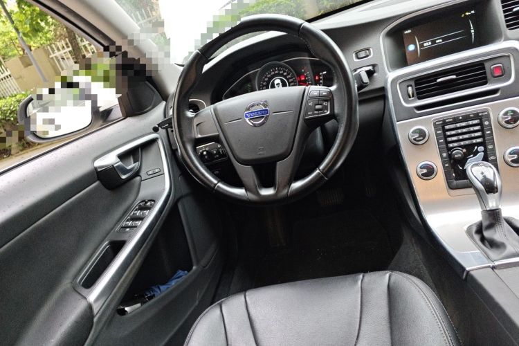 Used Volvo S60 2017 S60L T3 Smart Drive Edition Steering Wheel