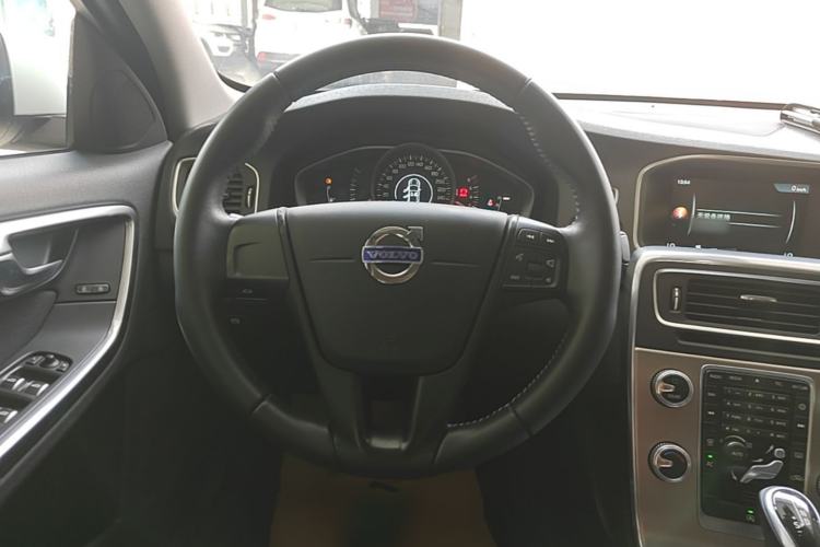 Used Volvo S60 2017 S60L T3 Smart Drive Edition Steering Wheel
