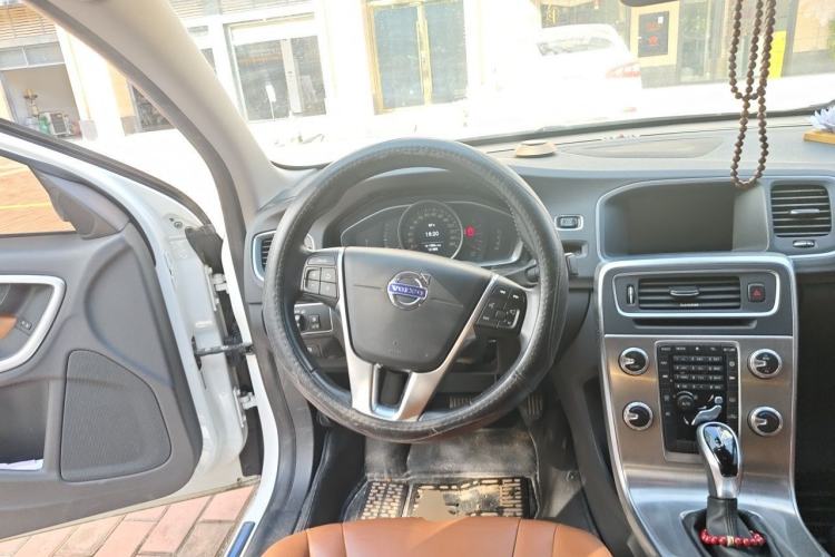 Used Volvo S60 2017 S60L T3 Smart Upgrade Edition Steering Wheel
