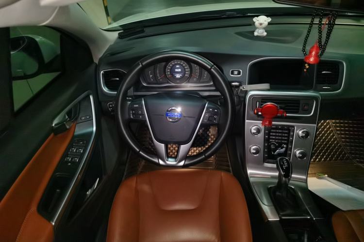 Used Volvo S60 2017 S60L T3 Smart Upgrade Edition Steering Wheel
