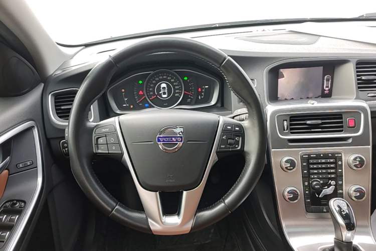 Used Volvo S60 2017 S60L T3 Smart Upgrade Edition Steering Wheel