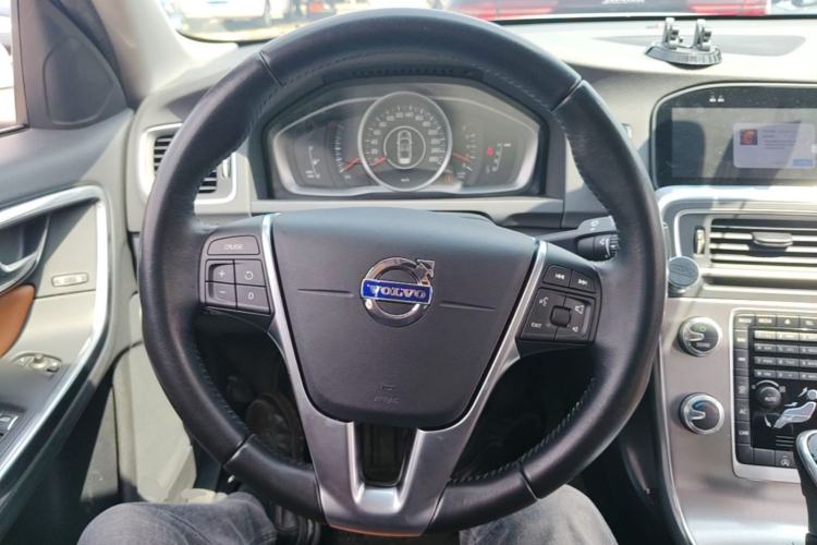 Used Volvo S60 2017 S60L T3 Smart Upgrade Edition Steering Wheel