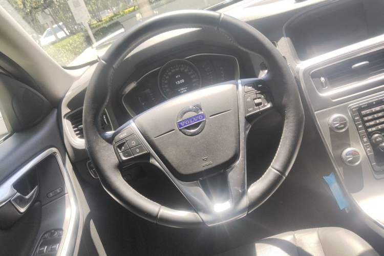 Used Volvo S60 2017 S60L T3 Smart Upgrade Edition Steering Wheel