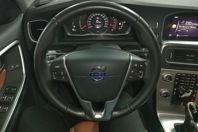 Used Volvo S60 2017 S60L T3 Smart Upgrade Edition Steering Wheel