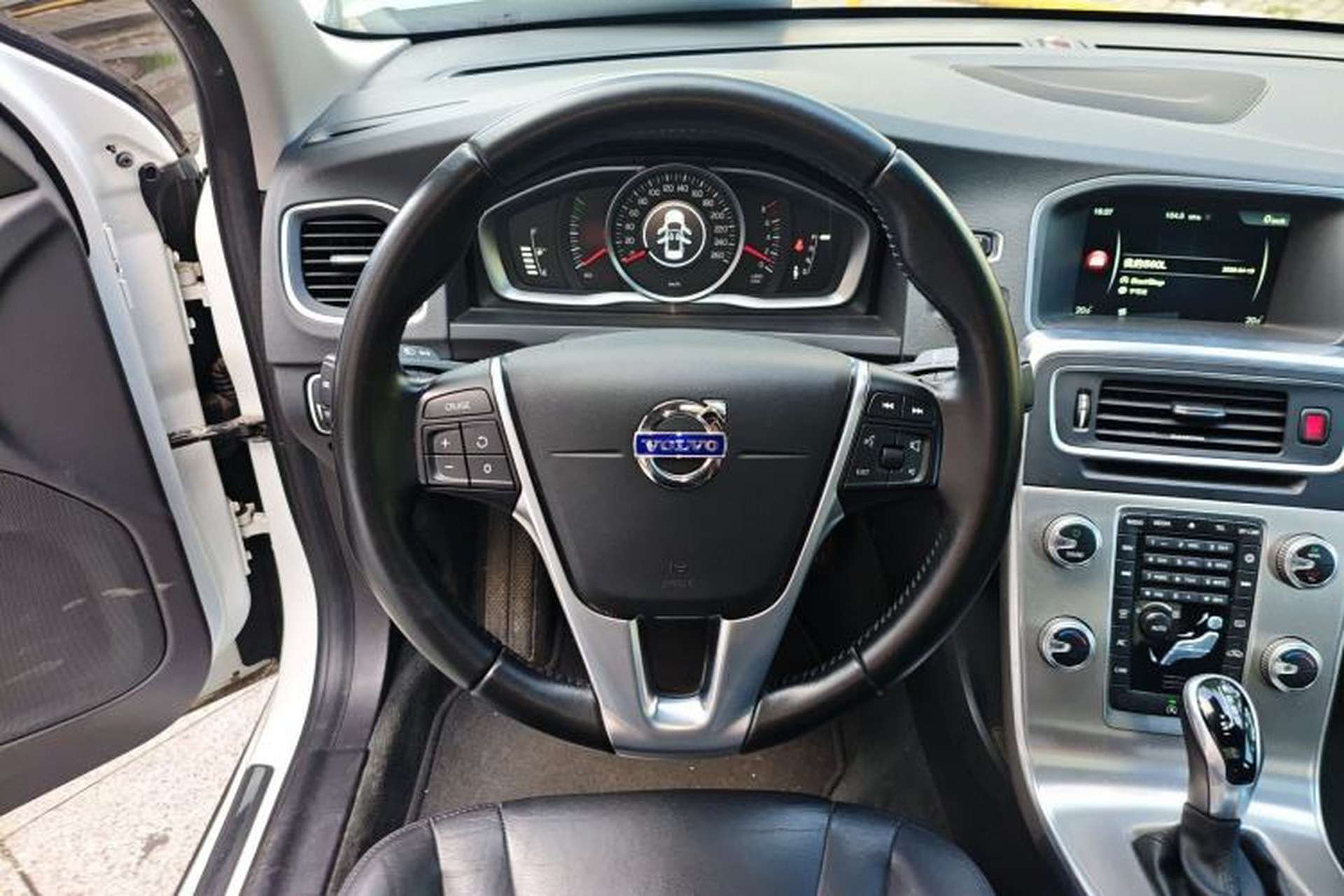 Used Volvo S60 2017 S60L T3 Smart Upgrade Edition Steering Wheel