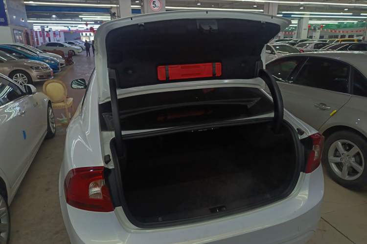 Used Volvo S60 2017 S60L T3 Smart Upgrade Edition Trunk