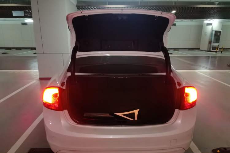 Used Volvo S60 2017 S60L T3 Smart Upgrade Edition Trunk